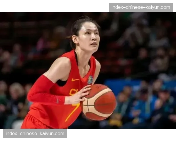 洛杉矶火花队举办媒体日,新帅科特·米勒阐述执教理念 洛杉矶火花队举办媒体日,新帅科特·米勒阐述执教理念