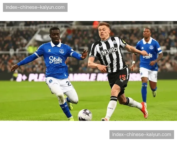 埃弗顿2-2纽卡斯尔，勒温梅开二度，太妃糖保级路上关键一分